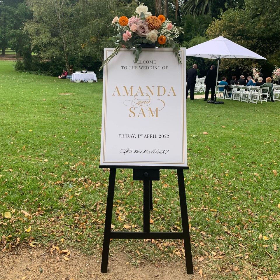 Wedding Easel Stand Ideas Honestweddingadvice